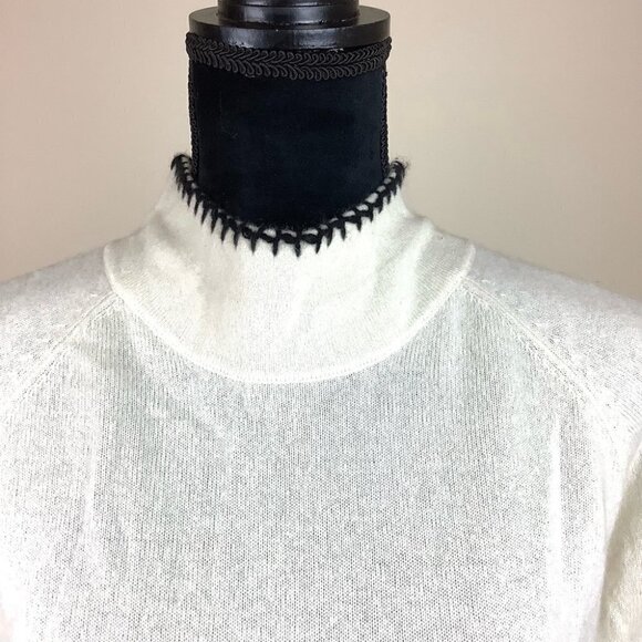 CASHMERE NEUTRAL CONTRAST STITCHING SWEATER from ONLY MINE - Picture 2 of 5